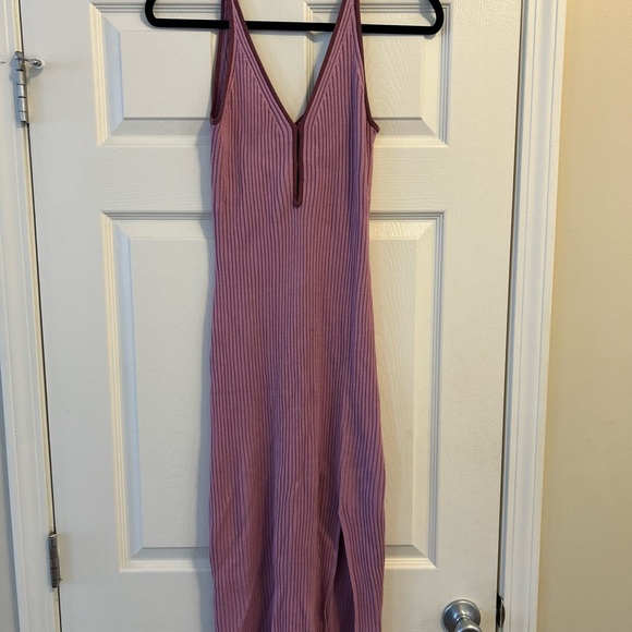 Abercrombie & Fitch Keyhole Midi Sweater Dress - Picture 2 of 4